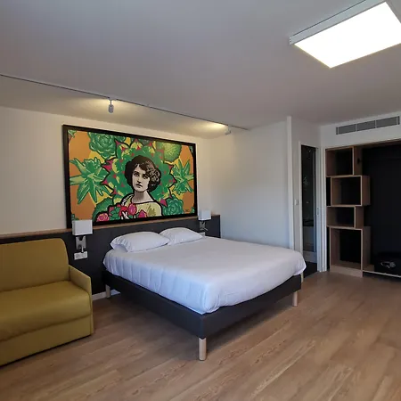 Hotel Le Drip's, Nouvel !